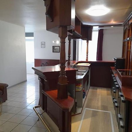 Appartement Au Bord Du Canal Montbard Exteriér fotografie